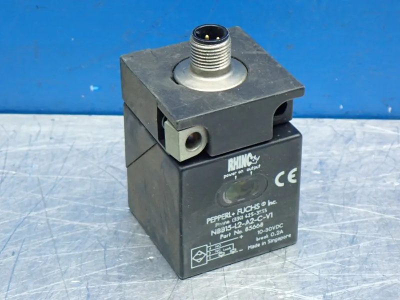 Датчик приближения Pepperl+Fuchs NBB15-L2-A2-C-V1