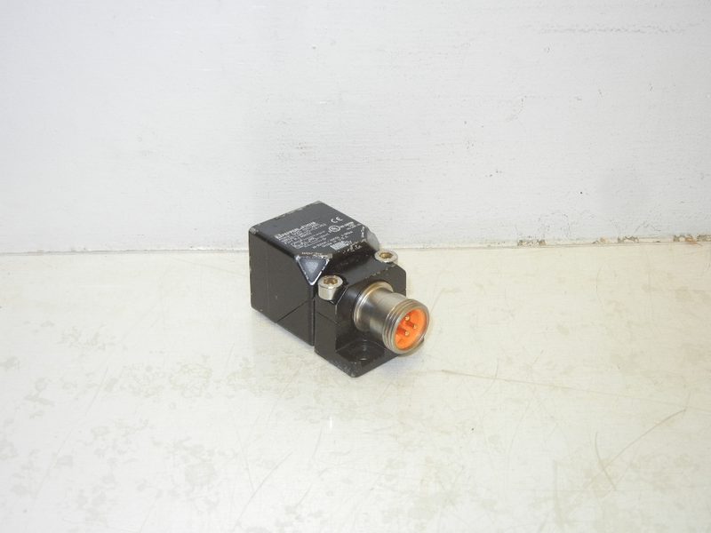 Датчик приближения Pepperl+Fuchs NBB20-L3M-US-C3-V93