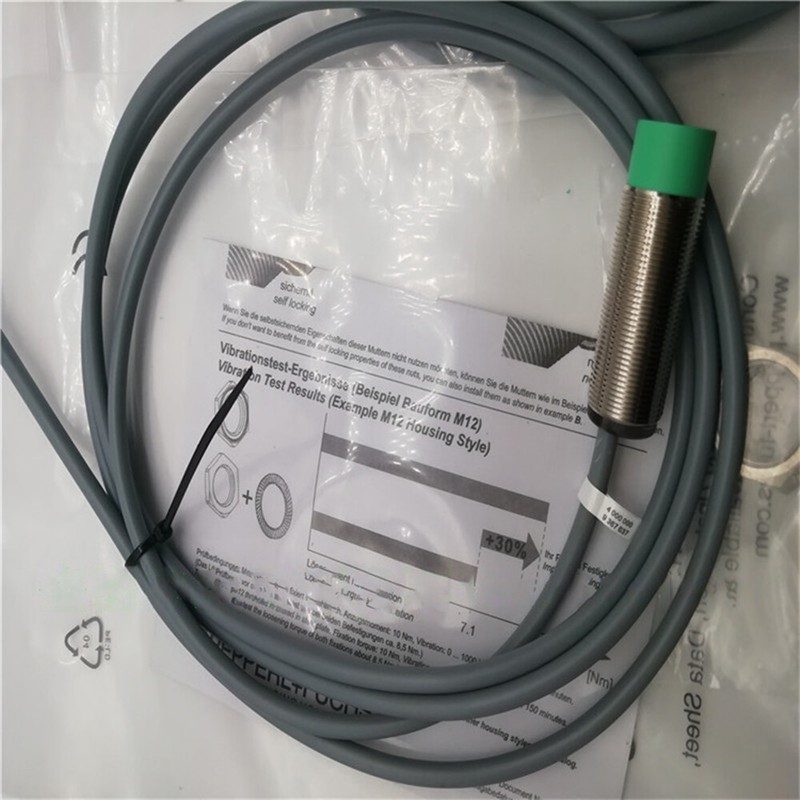 Датчик приближения NBN8-18GM50-Z0