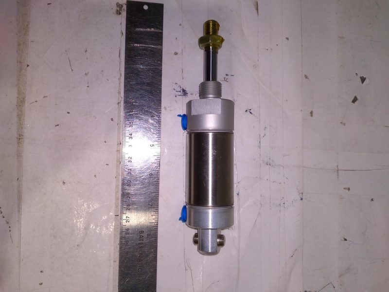 Пневмоцилиндр SMC NCMC150-0100-XE8