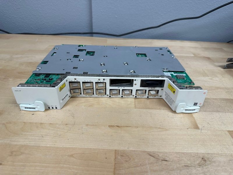 Коммутатор Cisco NCS2K-400G-XP