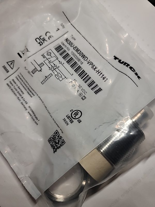 Датчик приближения Turck NI30U-EM30WD-VP6X-H1141