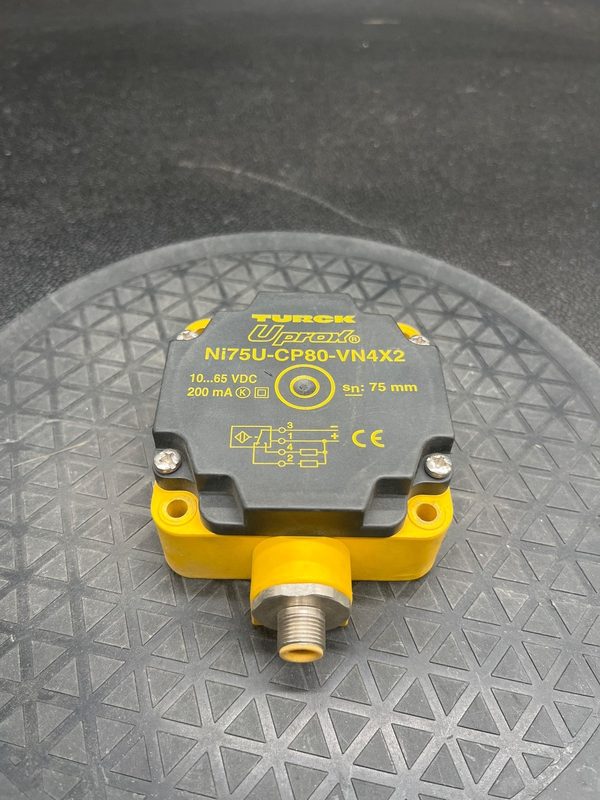 Датчик приближения Turck NI75U-CP80-VN4X2