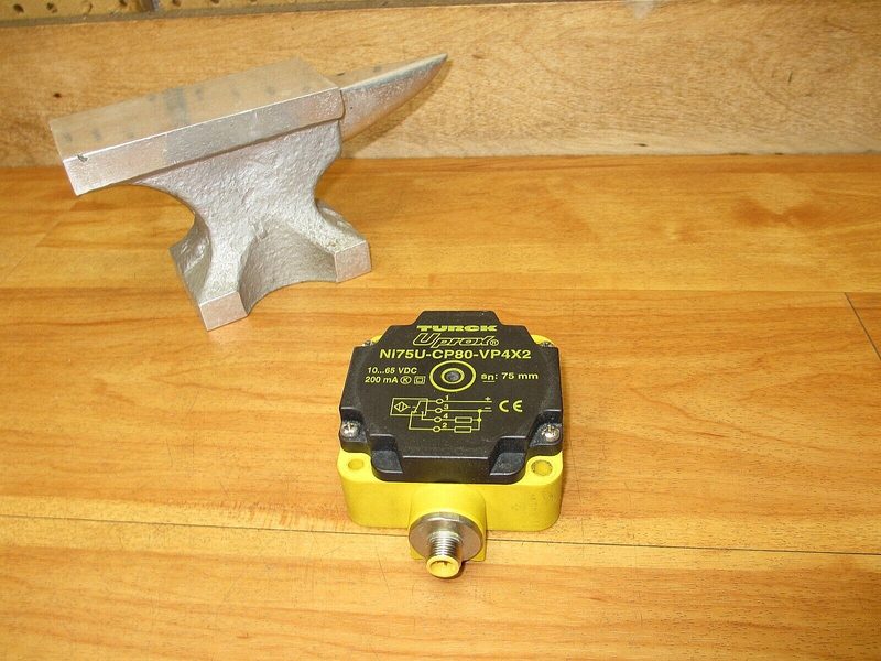 Датчик приближения Turck NI75U-CP80-VP4X2