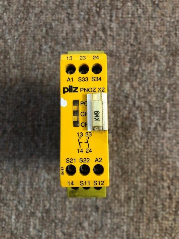 Реле безопасности Pilz NO.774303