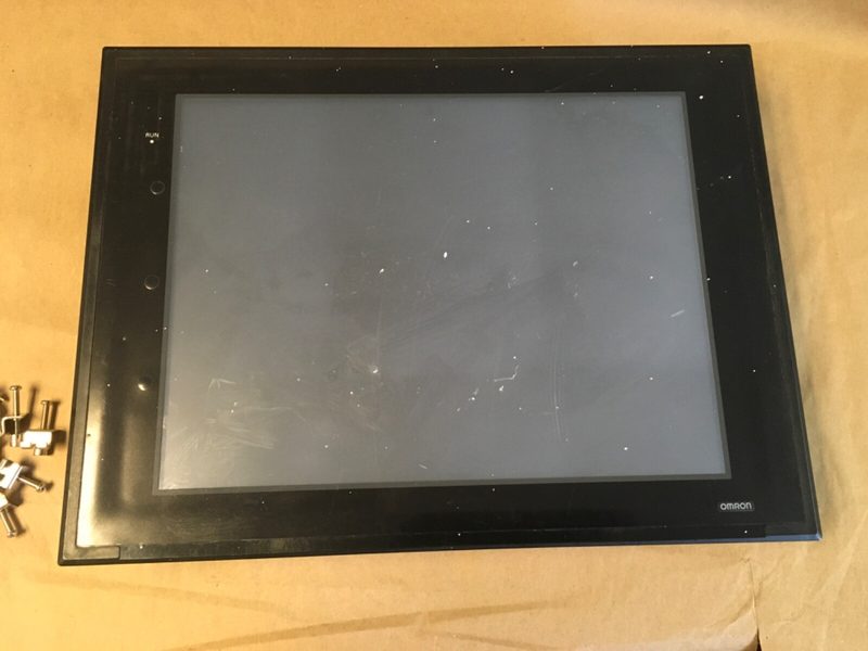 Панель оператора Omron NS15-TX01B-V2