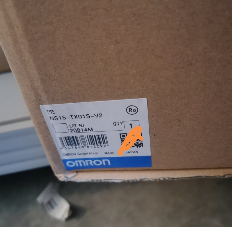 Панель оператора Omron NS15-TX01S-V2