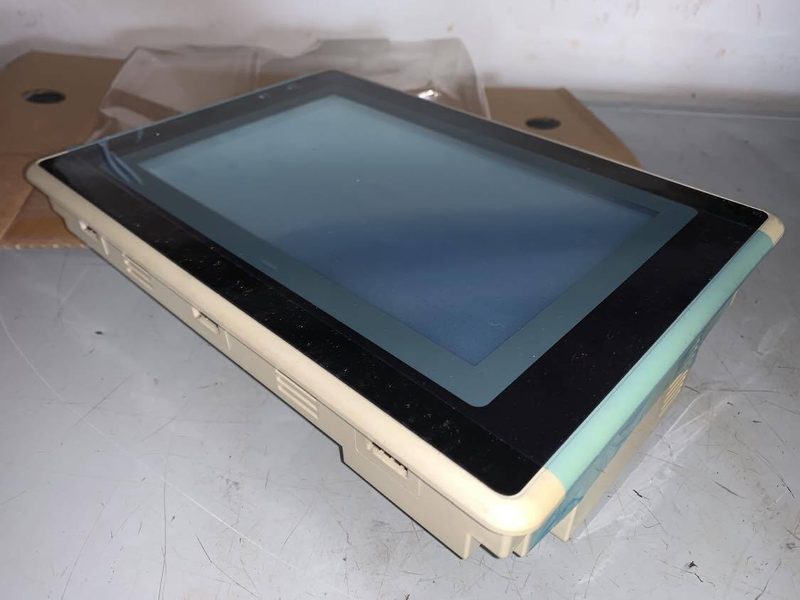 Панель оператора Omron NT600S-ST211-EV3