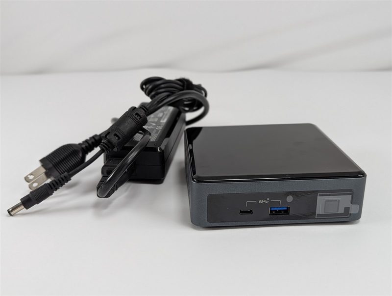SSD-накопитель Intel NUC10FNK