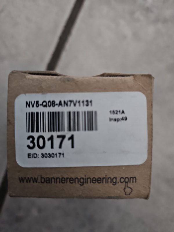 Фотоэлектрический датчик Banner NV5-Q08-AN7V1131