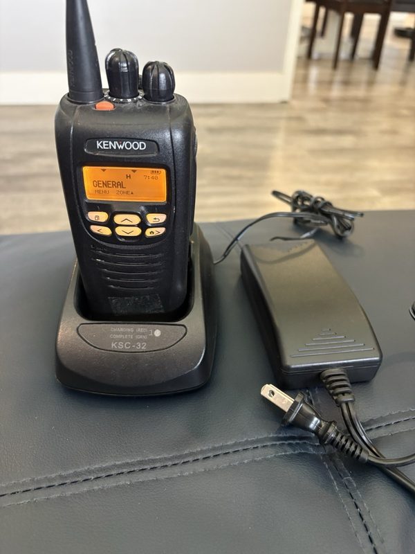 Радиостанция Kenwood NX-300K