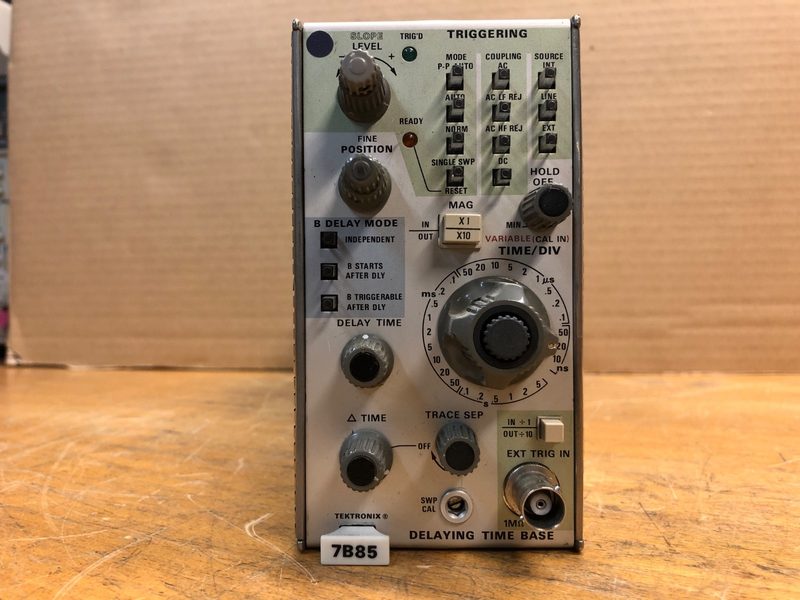 Тестер Tektronix OPT002