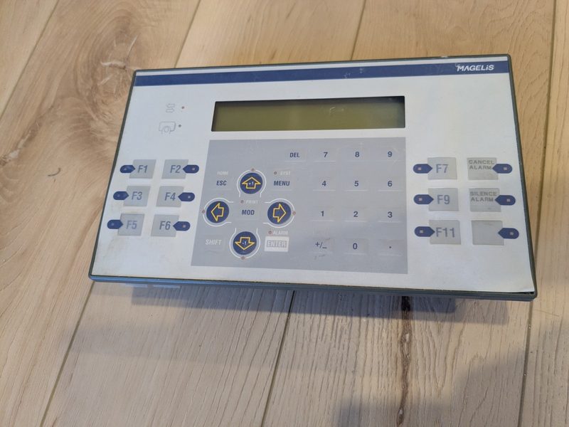 Панель оператора Schneider P021010