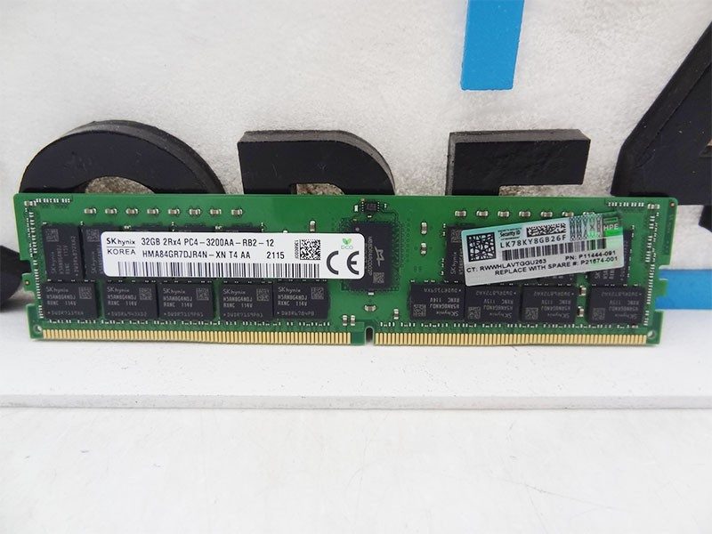 Модуль памяти HPE P11444-091