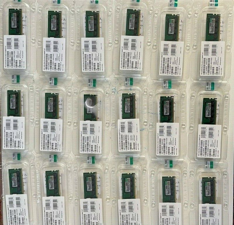 Модуль памяти HPE P19045-B21