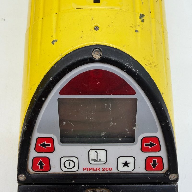 Геодезический прибор Leica P200-08990