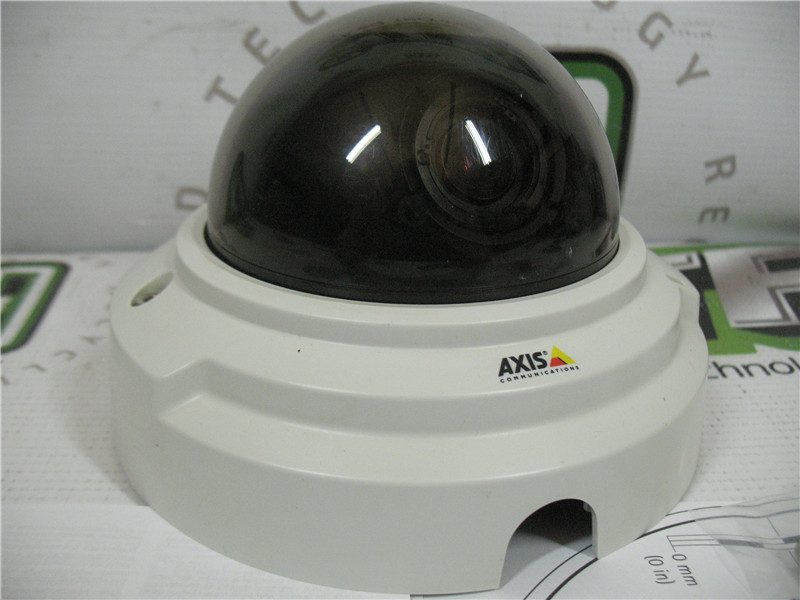 Камера Axis P3354