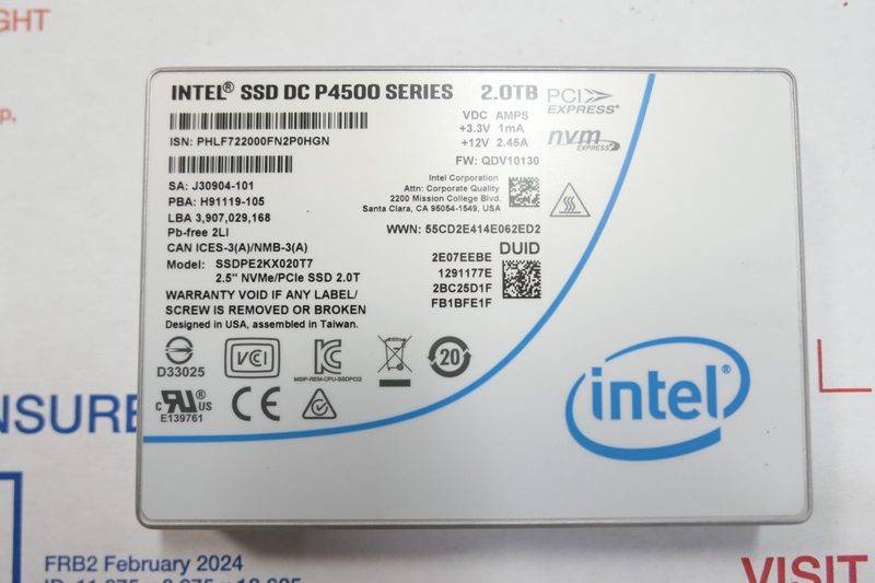 SSD-накопитель Intel P4500