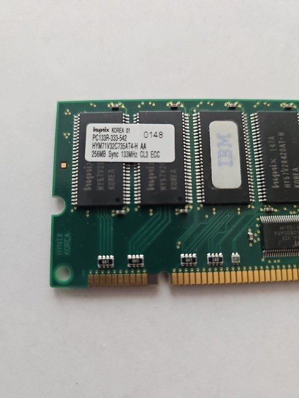 Модуль памяти SK hynix PC-133