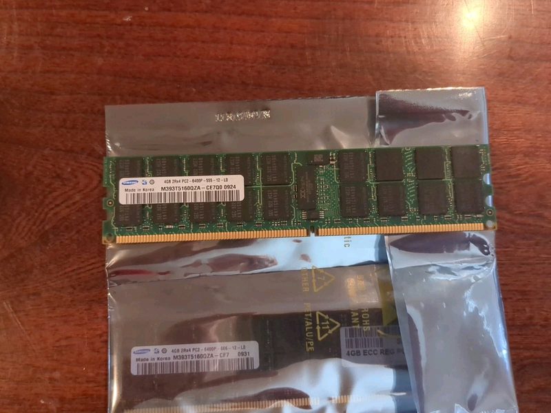 Модуль памяти Samsung PC2-6400P-666-12