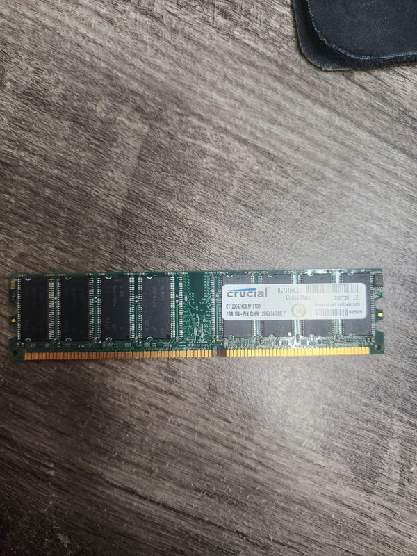 Модуль памяти Micron PC3200