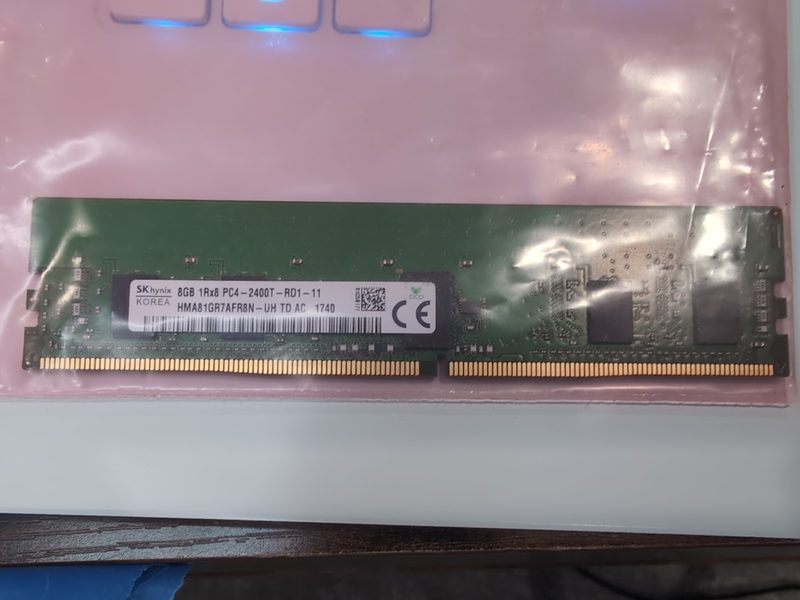 Модуль памяти Samsung PC4-2400T-R