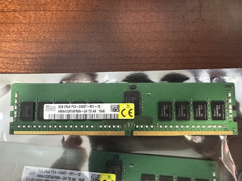 Модуль памяти Samsung PC4-2400T-RE1-10