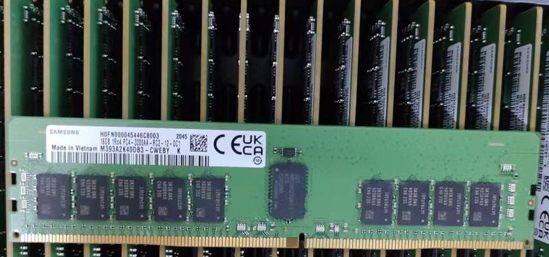 Модуль памяти Samsung PC4-3200AA-RC2