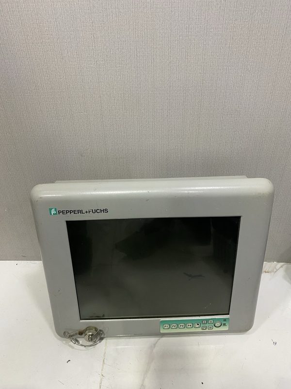 Панель оператора Pepperl+Fuchs PC9715R-W3-Q9DC-XT1BF1LL-S0-U1