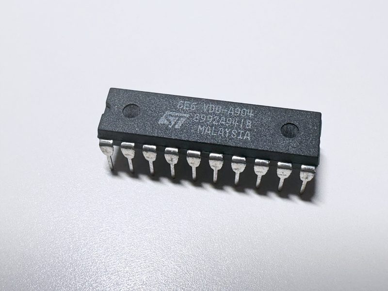 Микросхема PDIP-20