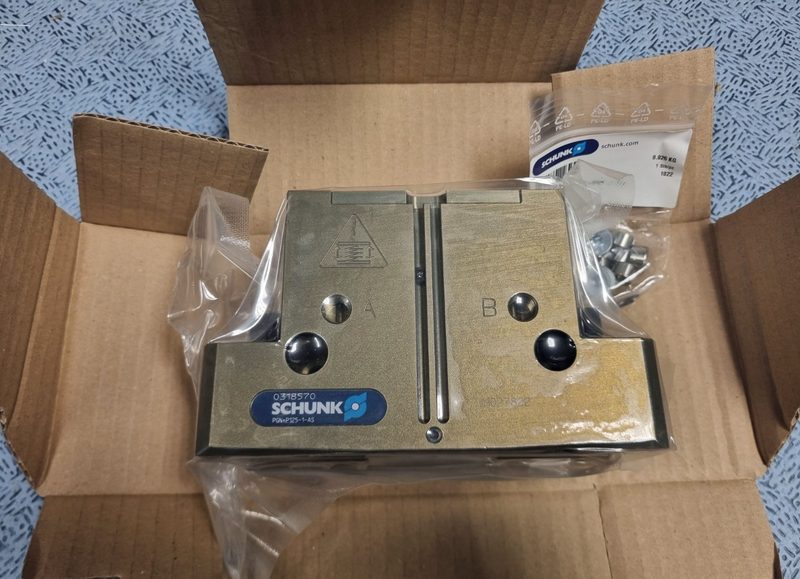 Робот Schunk PGN-PLUS-P125-1-AS