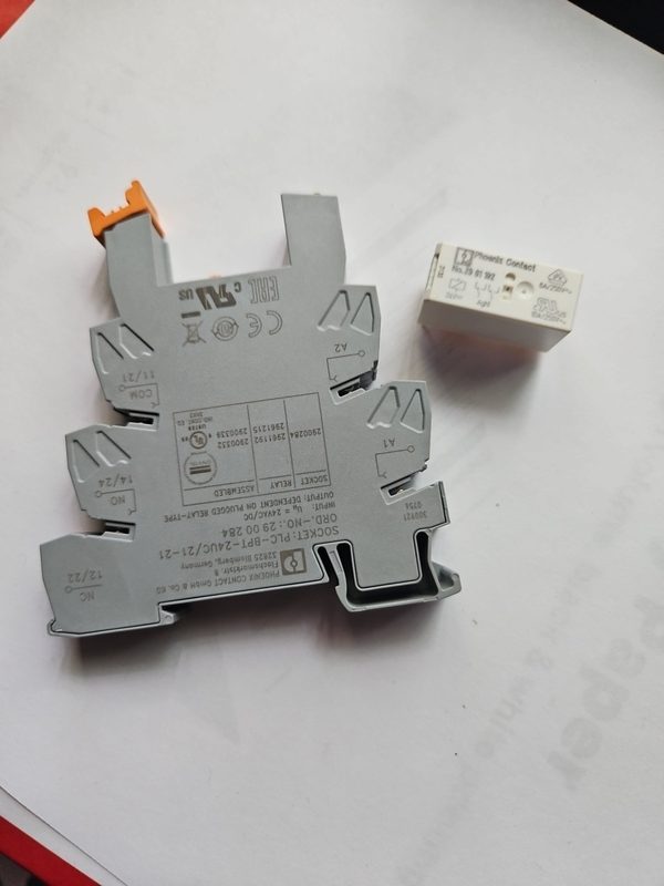 Колодка реле Phoenix Contact PLC-BPT-24UC/21-21