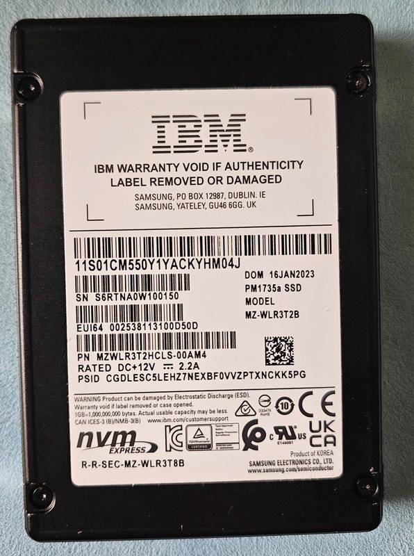 SSD-накопитель IBM PM1735A