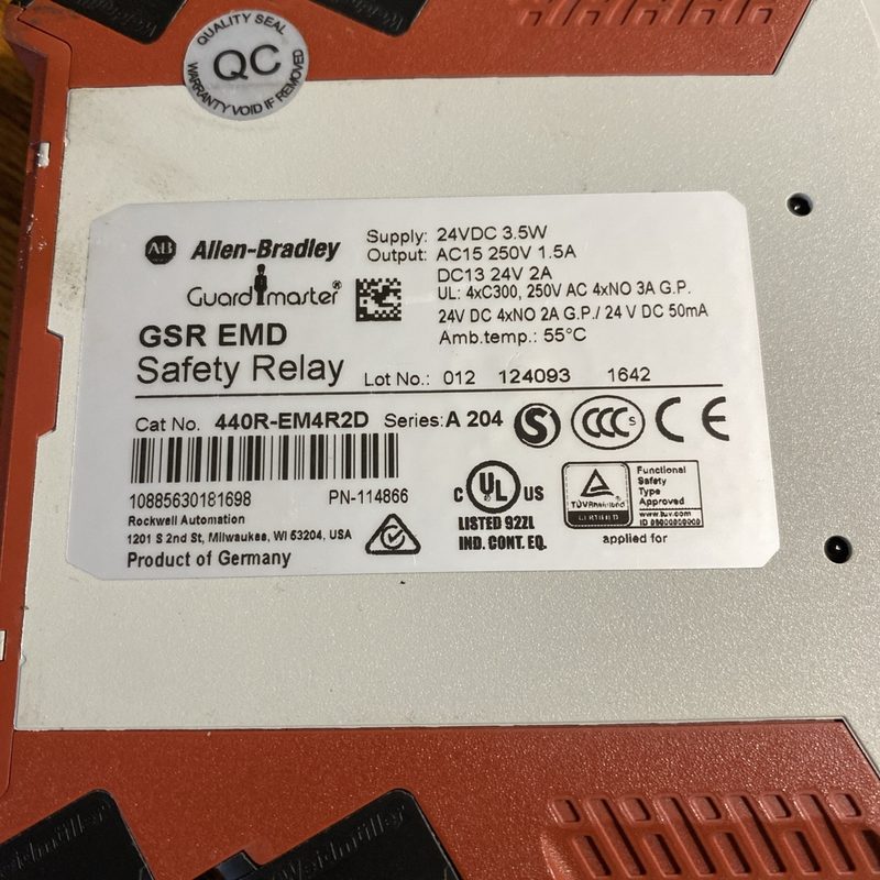 Реле безопасности Allen-Bradley PN-114866