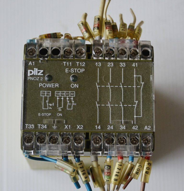 Реле безопасности Pilz PNOZ 2