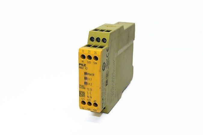 Реле безопасности Pilz PNOZ X2