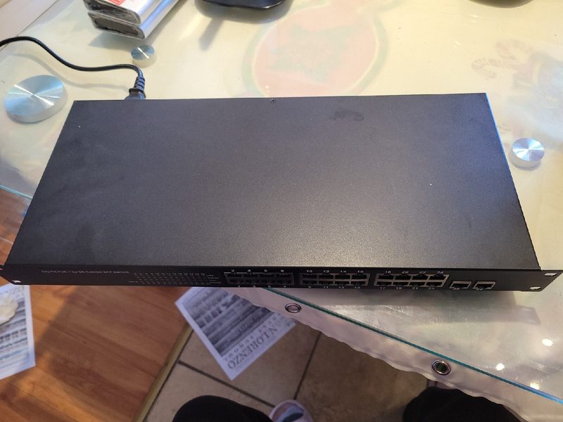 Коммутатор POE-SW2402L