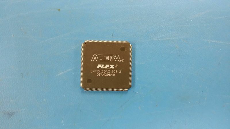 Микросхема ПЛИС Altera PQFP-208