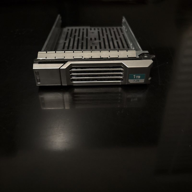 Жёсткий диск Dell PS6100