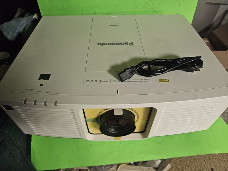 Проектор Panasonic PT-MZ680W