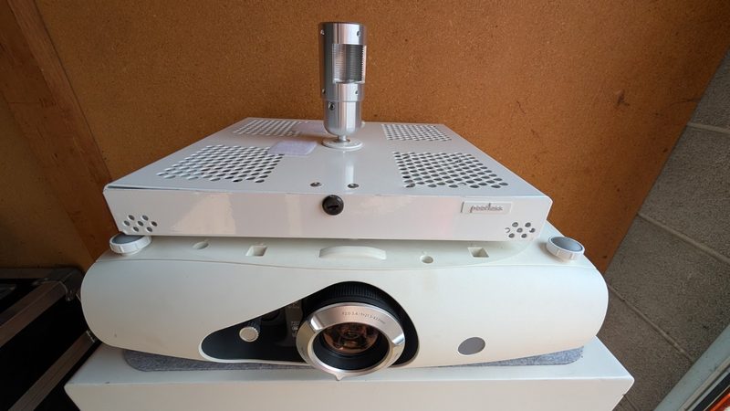 Проектор Panasonic PT-RW330U