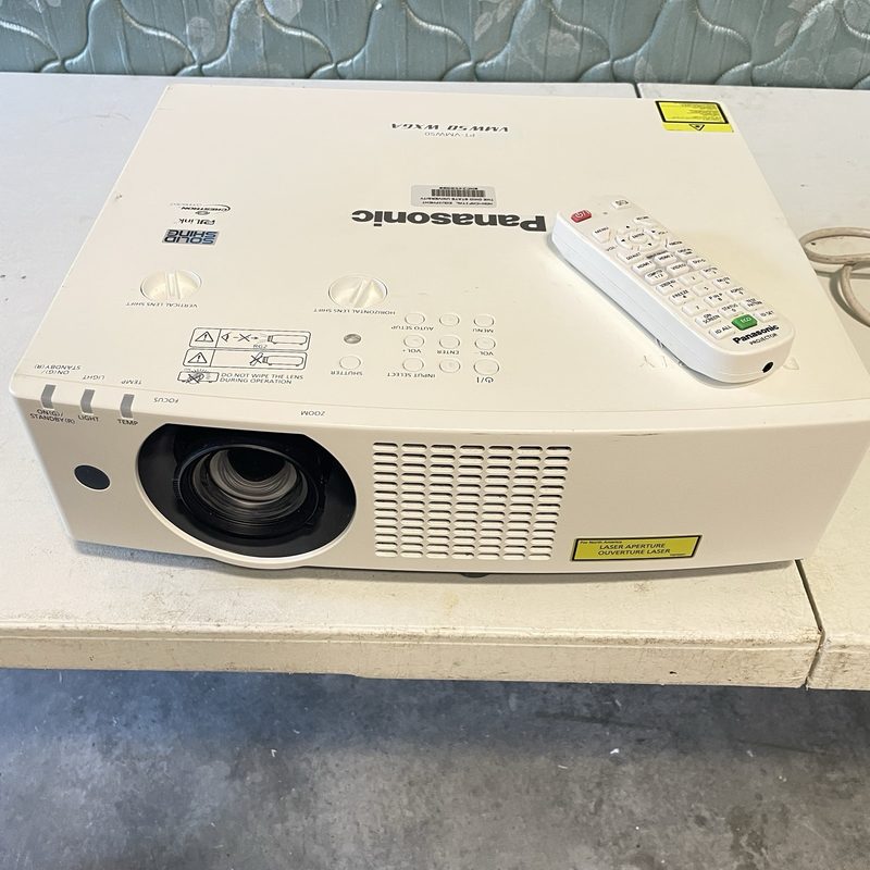 Проектор Panasonic PT-VMW50