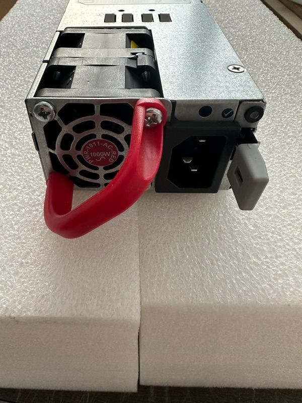 Блок питания Arista PWR-1011-AC-RED