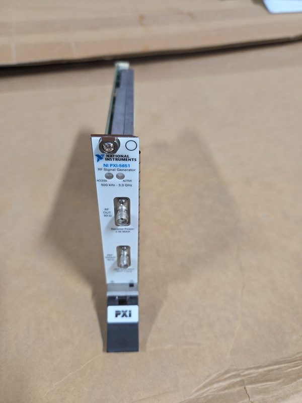 Генератор сигналов National Instruments PXI-5651
