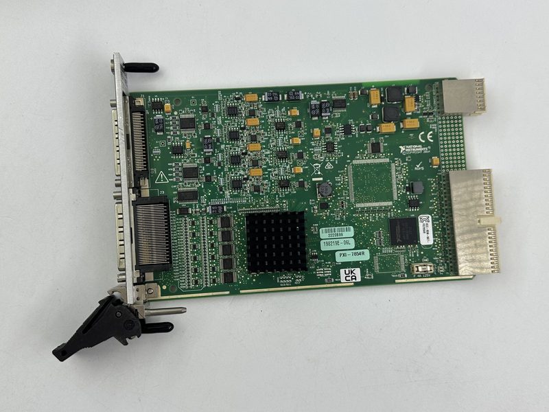 Тестер National Instruments PXI-7854R