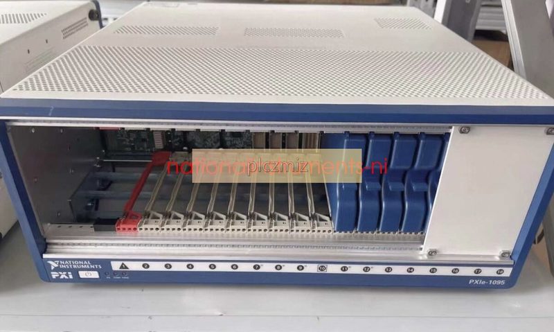 Шасси National Instruments PXIE-1095
