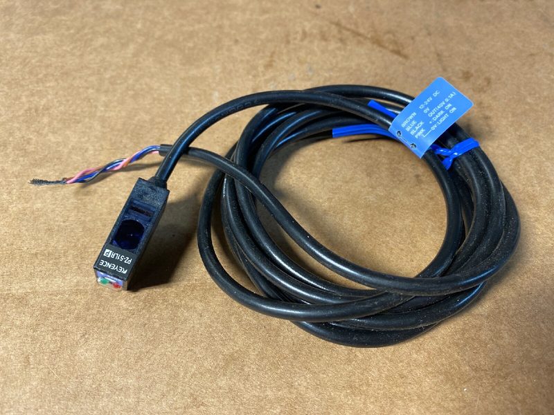 Фотоэлектрический датчик Keyence PZ-51LRP