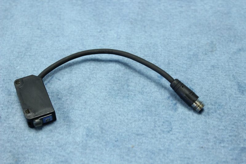 Фотоэлектрический датчик Keyence PZ-M52