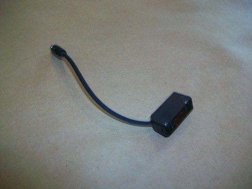 Фотоэлектрический датчик Keyence PZ-M62