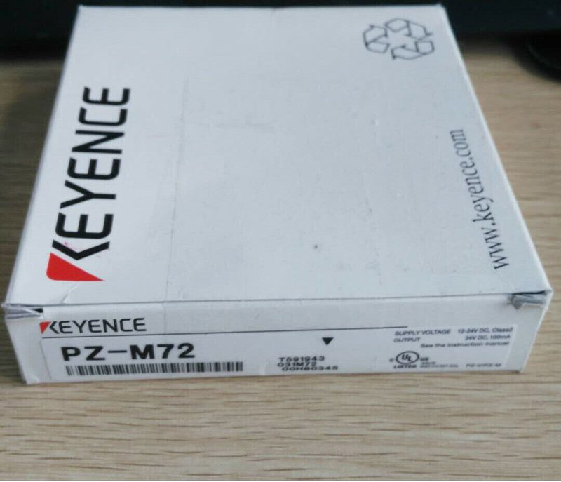 Фотоэлектрический датчик Keyence PZ-M72